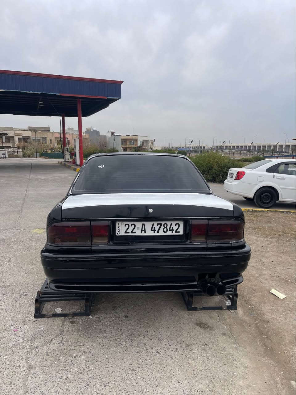 گڵاند مستەر بۆشی مۆدێل١٩٩١ فول مواسەفات بەس گێر عادییە هەموو گیانی بە شەرتە گێرو مەکینە تەقەو رەقەی بەشەرت سەیارەکە بە ناوی خۆمەوەیە سەنەوی  نوێییە تا ٢٠٣٠ .
ژم/ *********** أربيل, العراق
