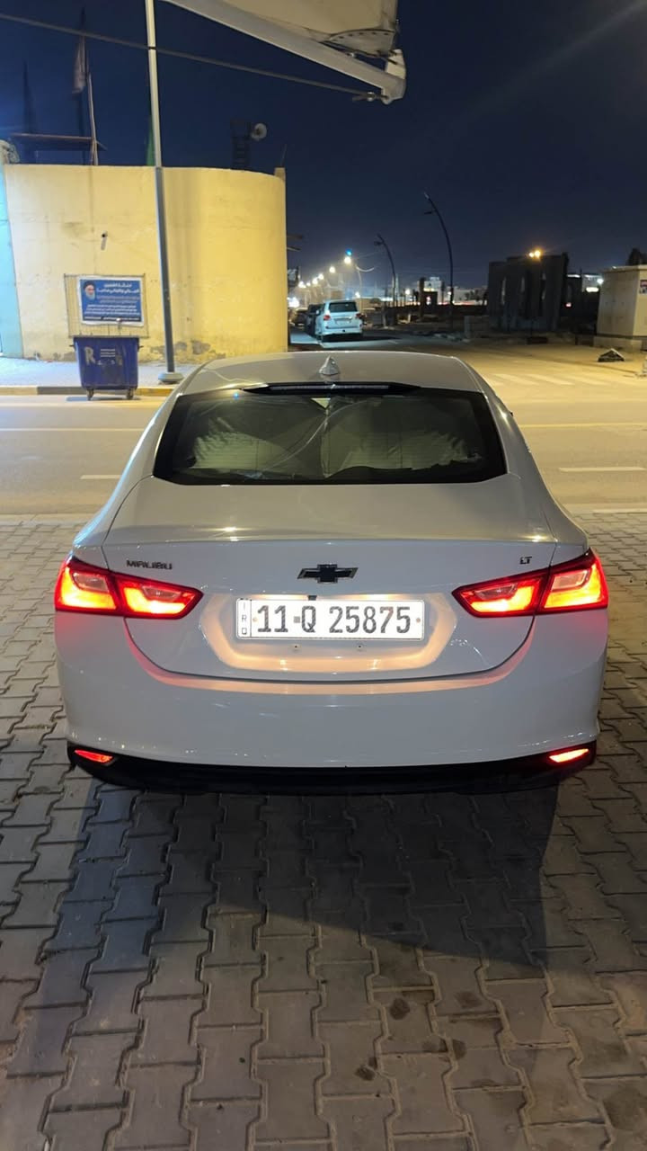 السياره بيها بنيد مبدل والدوسه طخه كلش بسيطه والباقي كلها كفاله السياره  تبريد كير مكينه لغود شواصي 
مواصفات LT1 معروفه 
البصره السعر 130 وبيها مجال 
*********** البصرة, العراق
