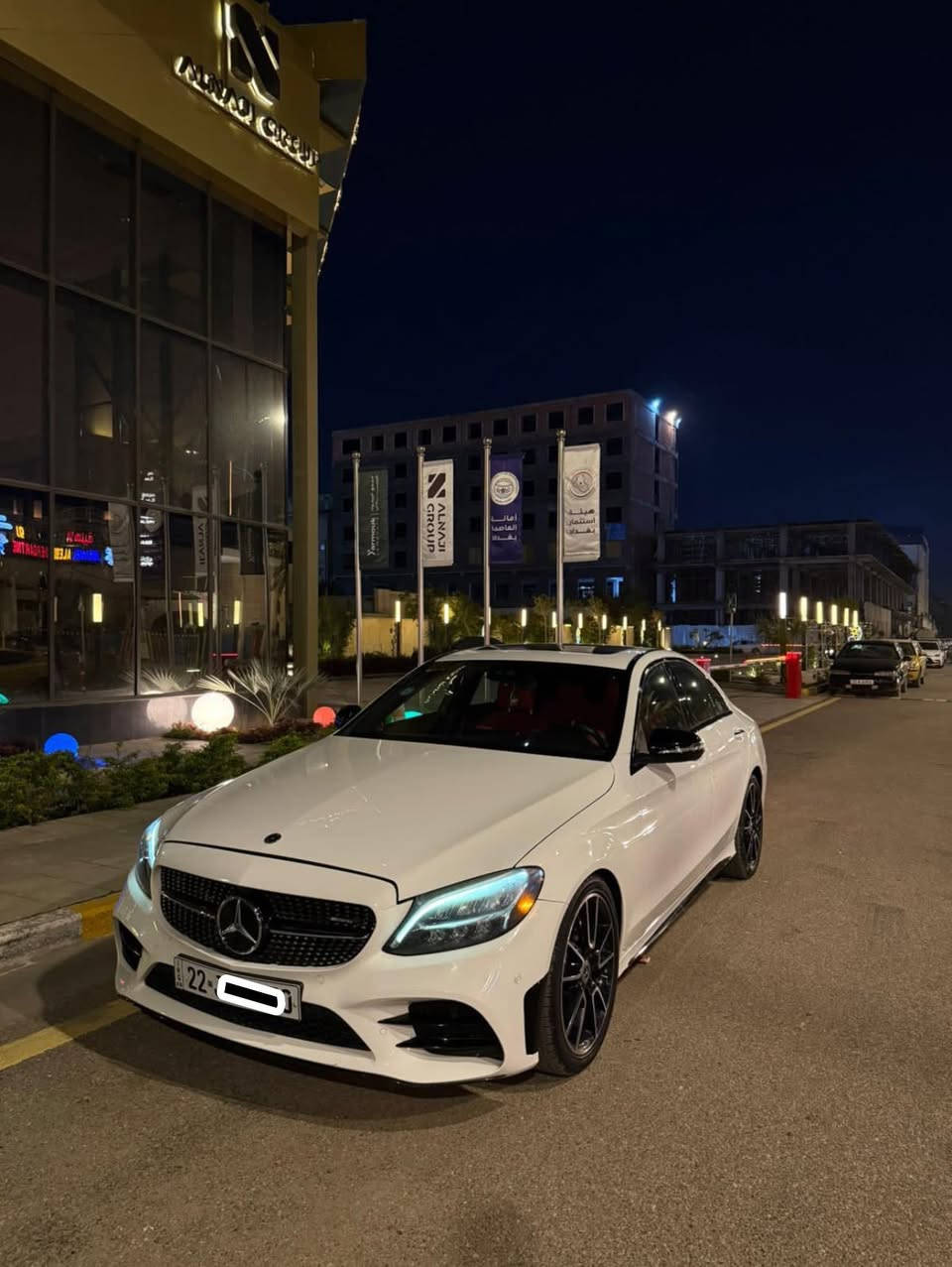 سلام عليكم من رخصة الادمن مارسيدس C300 AMG للبيع ماشيه 28.000km موديل 2021 وارد امريكي فول كامل مواصفات السياره بل كامل مصلحه في الامارات محرك 2.0T رقم اربيل تحويل فقط ما اسوي وكاله للاستفسار عن السعر والتفاصيل *********** واتساب  ما متواجد على الفيسبوك
