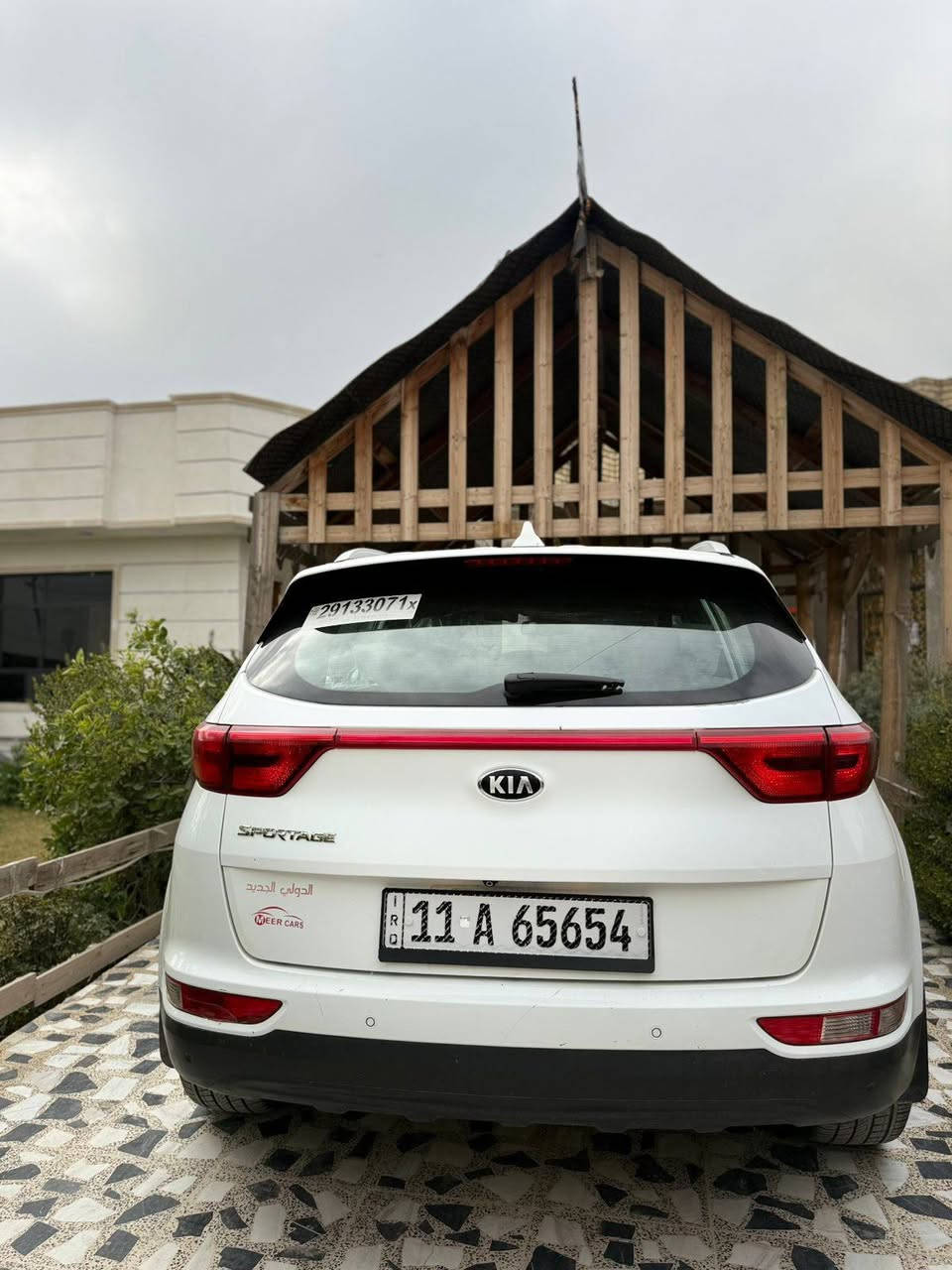 للبيع كيا سبورتج 2018 خليجي مكفوله من صبغ بيه بارد بل جاملغ بسيط فقط.رقم بغداد نكليزي  بأسمي تحويل مباشر
ماشيه (70) الف حقيقي 
السعر  (178)وبيها  مجال جدا بسيط 
مكاني بغداد الرصافه 
***********

