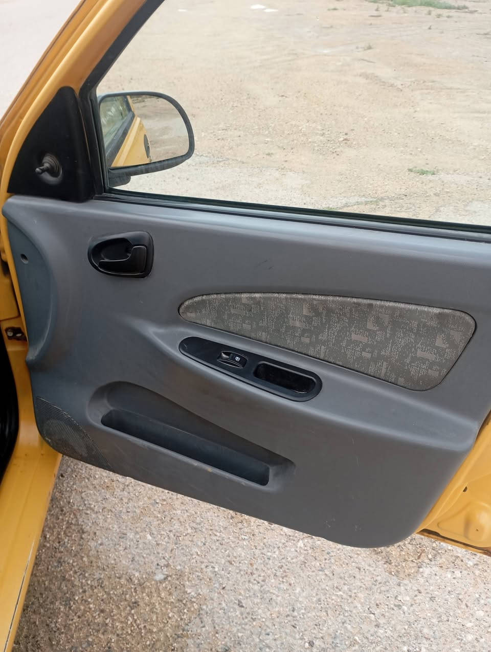 السلام عليكم اخوان طيبه 2016سياره نضيفه وكلشي شغال مكينه وكير وحداديه وتبريد شغال السعر 25وبيه مجال ***********
