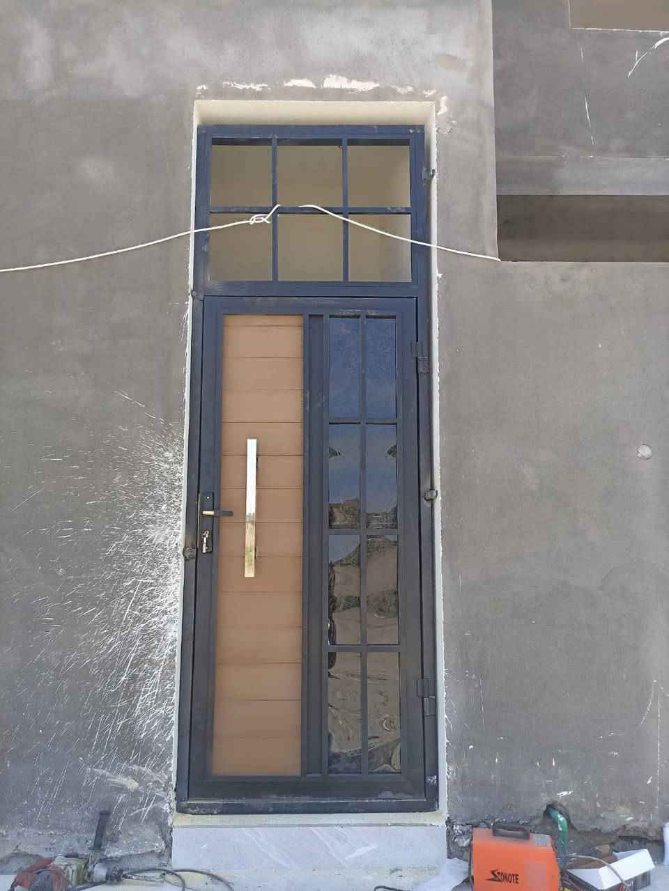 حداده عامه ابواب شبابيك كتائب محجر كرفان سندويش
حديد عراقي ثقيل اسعار مناسبه 
***********
