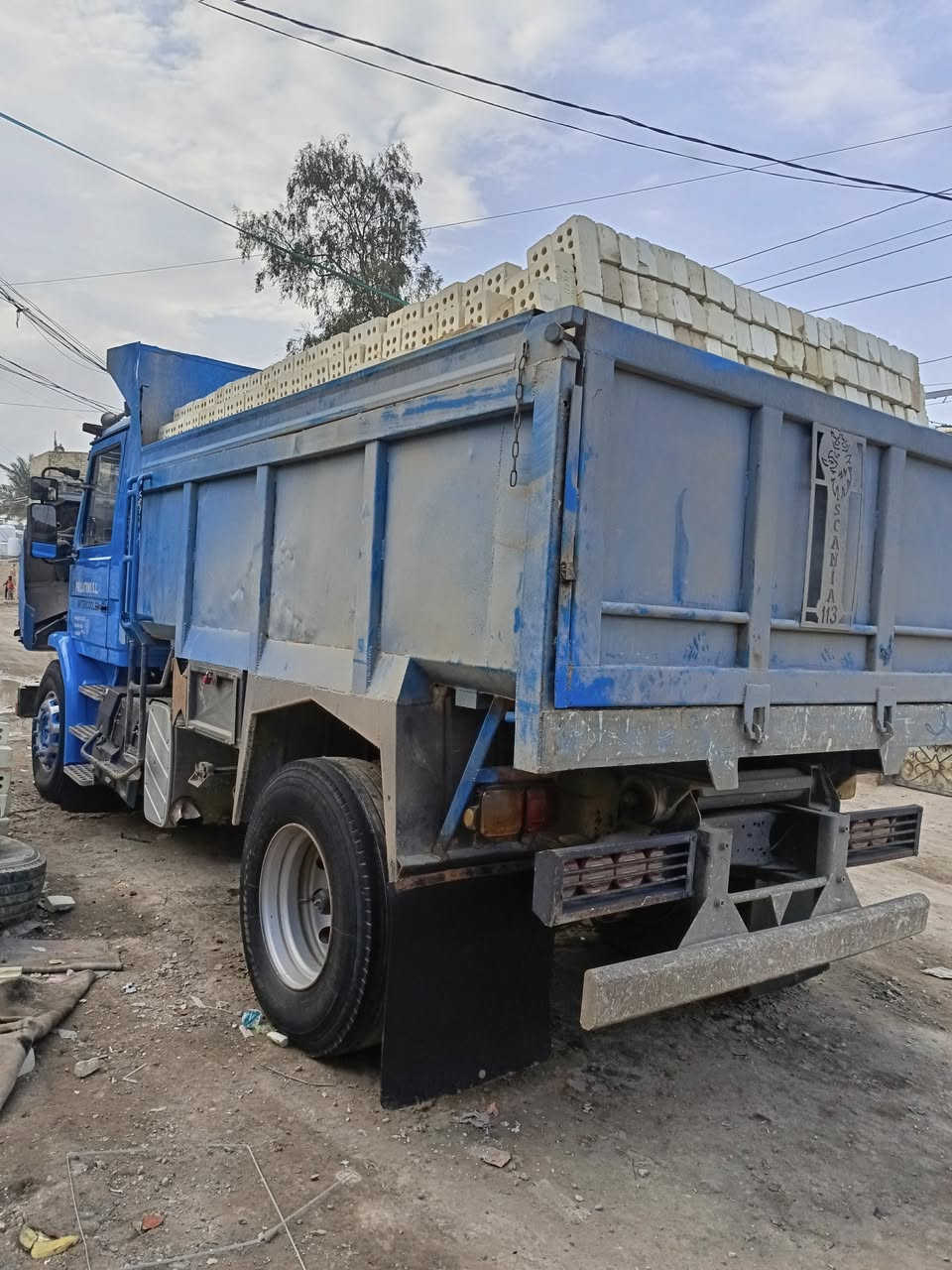 سلام عليكم سكانية البيع مديل 82 محدثة 113 مكينة 12 ونص لا صرف ولا بخار سيارة تخم تاير كير 5ب5 شاصي مكفول تحويل ثاني يوم رقم  بغداد سنوية مجددة ال 2027  الاستفسار أكثر تصال على رقم ***********
