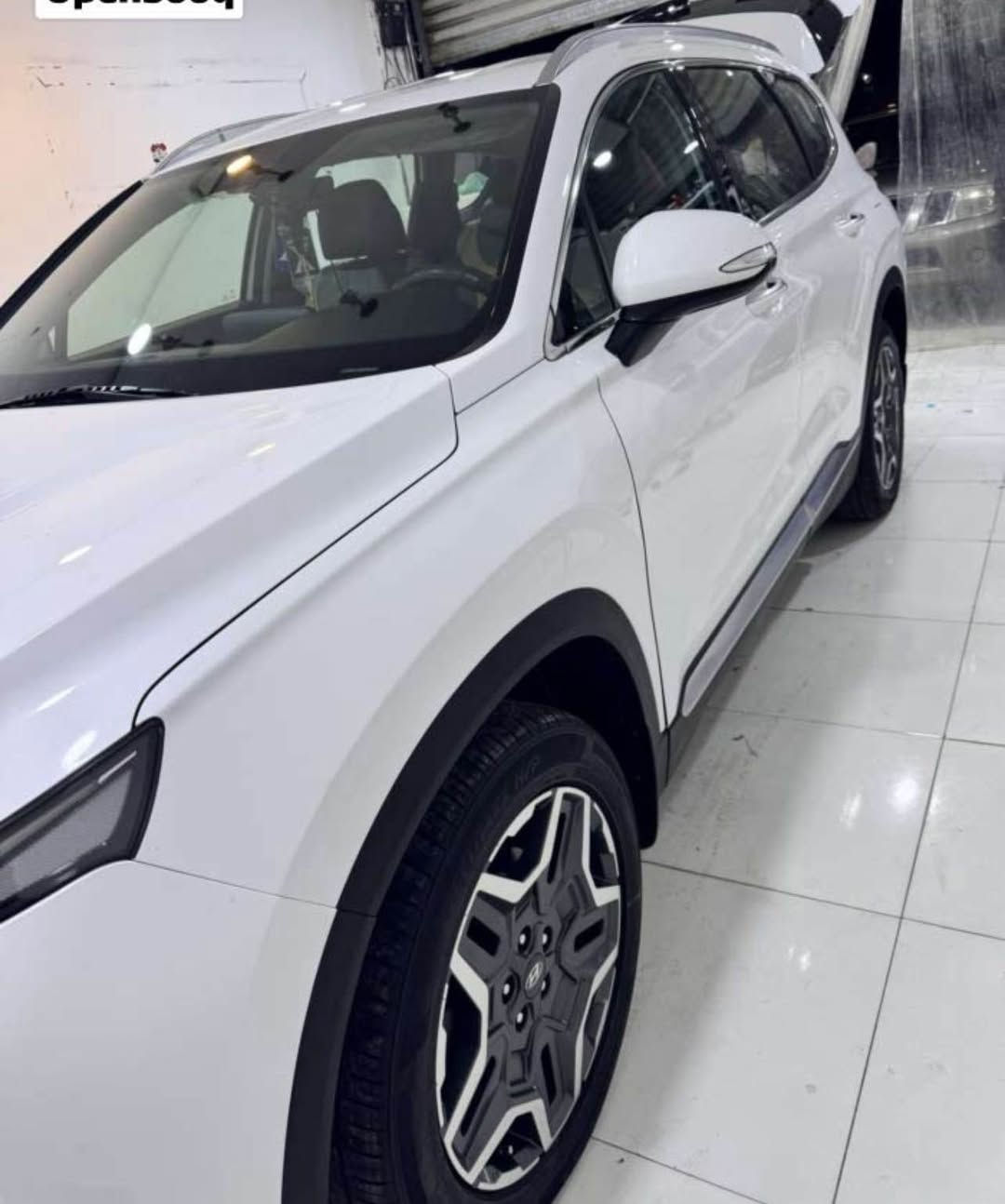 🚘 للبيع هيونداي سنتافي 2021 خليجي - 6 سلندر 🚘 بسعر مناسب 🔥

✅ محرك 6 سلندر قوي وسلس بالأداء
✅ وارد خليجي
✅ تشغيل ودخول بصمة
✅ شاشة كبيرة متعددة الوسائط
✅ كاميرا خلفية
✅ حساسات أمامية وخلفية
✅ مثبت سرعة
✅ تحكم بالسكان
✅ مكيف ثلج
✅ جنوط وكالة
✅ أنظمة أمان وسلامة متقدمة
✅ سيارة عائلية مريحة وواسع

السيارة من طلعت زيرو من الوكالة عندي وعلى ايدي معتني بيها كلش جاهزه من جميع النواحي كفاله بدي السيارة كامل الصندوق تضرر بسيط بدلته وكاله وصور ضرر هم ناشرهم مطلوبه للمصرف 5 اشهر وتصير حرة تتحول بأسمك 
السيارة جاهزه من جميع النواحي
عنوان السيارة البصرة مكلف بالنشر راعيها 
*********** شط العرب, البصرة
