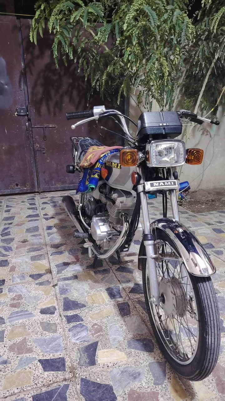 سلا عليكم دراجه اربعه كير تعمير أوراق اصولي شاصي 16 وتعميرها 25 السعر خاص ***********
