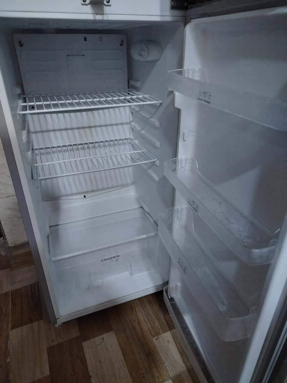 ثلاجه للبيع مستخدمه شي قليل نضيفه حييل قدم 12 سعر 150


**إذا كنت صاحب هذا الإعلان وتريد حذفه لأي سبب، رجاءا أرسل رسالة إلى الدعم الفني**