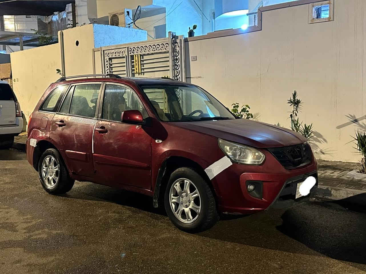 السلام عليكم تيكو مديل 2013 رقم بصره مكفوله من الضربة والصبغ بس بيه مكانات خياس تبريد ثلج صدر جديد￼ الكهربيات كله شغال محرك مجفت كير جديد 
سنويه نافذه 2018  سعر ( 35) وبيه مجال مكان البصره القبله 
 رقم *********** واتس
