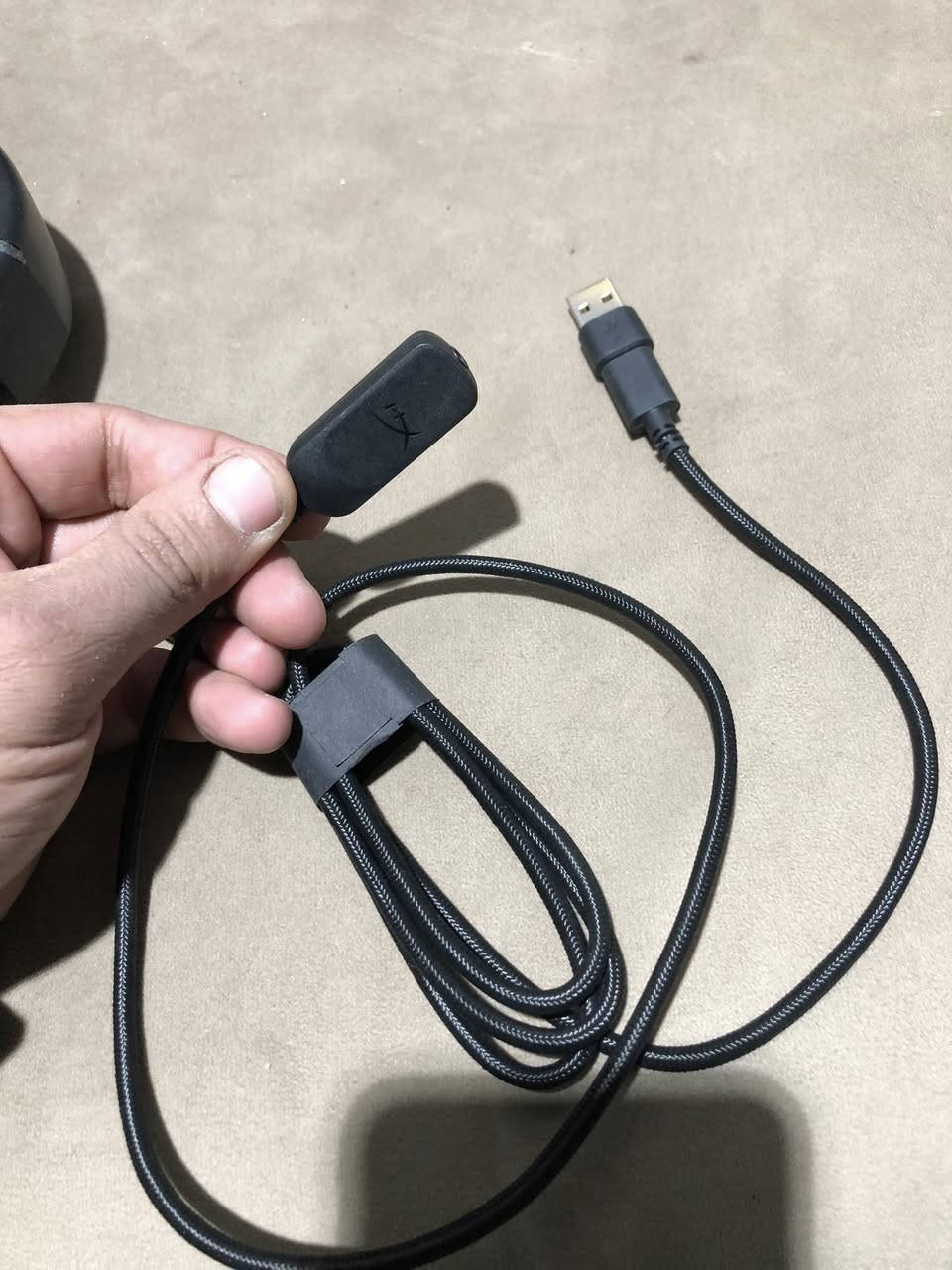 للبيع سماعة HyperX أصلية 🎧
 • مستخدمة أسبوع واحد فقط
 • حالتها نظيفة جداً شبه جديدة
 • صوت قوي وواضح مناسب للألعاب والمكالمات
 • مايكروفون واضح
 • وياها كل الكيبلات الأصلية
 • يوجد معها تحويلة صوت محيطي 7.1
 • وياها تحويلة آيفون أيضاً

السعر: 65 ألف دينار عراقي 💰

اللي جاد بالشراء يراسلني خاص.او واتساب ***********
