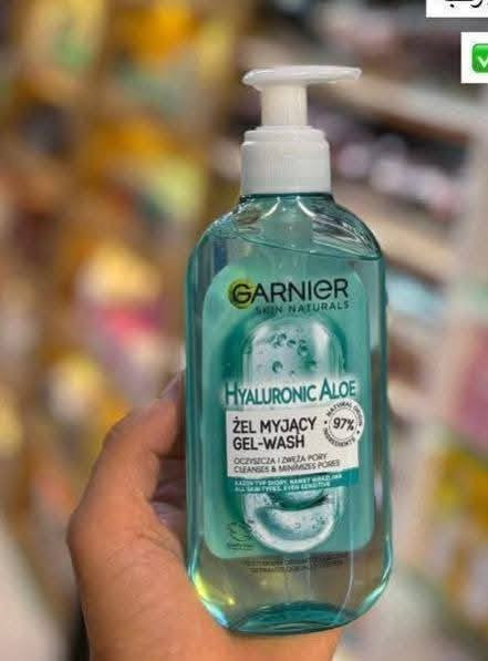 ٤ انواع من غسول 
غارني الاصلي الفرنسي 
C 
هاليلوريك اسيد 
بالصبار 
خاص للحبوب بالسليك اسيد 

#غسولات الغارني.        سعر القطعة 8 الف 
فيتامين c
نيساميد 
الصبار
يفيد بشرة 
مختلط 
دهني 
اعتيادية 

#غسول غارنيه الاصلي 
بالنيسينمايد 
و ال BHA
صمم خصيصًا لمكافحة الدهون 
حيقضي على الحبوب والدهون ويوازن الزيوت بالبشره وايضاً يقلص المسام 
ويكافح البكتريا ويقلل من ظهور البثور والحبوب مناسب للبشره الدهنيه والمختلطه وحتى الحساسة 
#الحجم 200 مل 
الالماني الأصلي منظف بفيتامين سي من غارنييه 😍
الجل منظف البشرة الأكثر مبيعاً  👌👌

😍جل منظف لبشرة الوجه يعمل بشكل جيد للبشرة الباهتة والمتضررة والجافة. 
😍المنتج له خصائص منعشة ، مطهرة ومرطبة. 
👍ينظف الجل بشكل فعال البشرة من الدهون والشوائب وبقايا المكياج ، ويوفر الانتعاش. 
👍المنتج غني بفيتامين C ، الذي يوحد اللون ويضيف لمعانًا.
🤩يضيء ويرطب بشرتك أثناء التنظيف! جل غسول الوجه بفيتامين سي من غارنييه المخصب بفيتامين C المستقر ومستخلص الليمون يزيل الشوائب بشكل فعال بينما يوحد لون البشرة. 
🌿التركيبة النباتية مثالية للعناية اليومية بالبشرة المتعبة والباهتة.

السعه :  ٢٠٠ مل

تتوفر خدمة توصيل لكافة المحافظات


**إذا كنت صاحب هذا الإعلان وتريد حذفه لأي سبب، رجاءا أرسل رسالة إلى الدعم الفني**