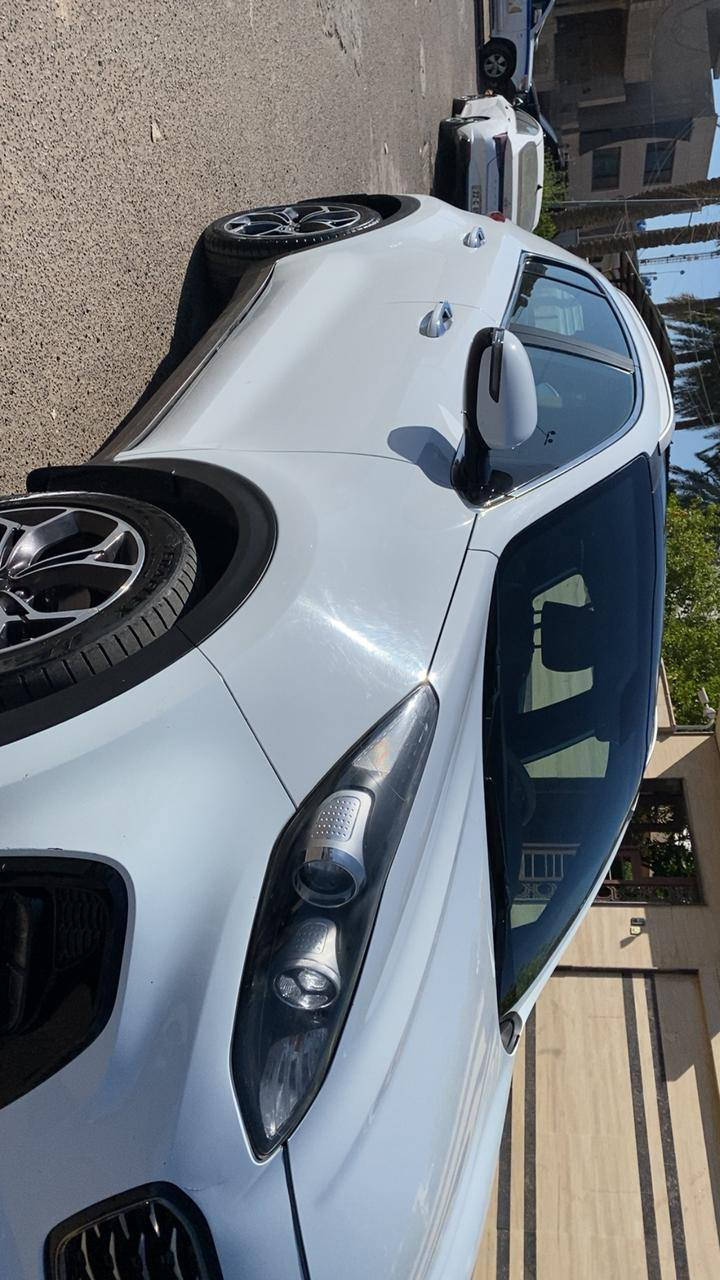 السلام عليكم..
كيا سبورتج خليجي موديل 2020  جي تي لاين  أعلى مواصفات السياره بدون صبغ ولا بارد ولا تبديل  ماشيه 106 Km  حقيقي لا مرجه ولا شي مكان السيارة بغداد الحارثية الاتصال  ***********  السعر  21200$
