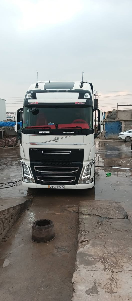 سيارة للبيع 2016 سايلو 2018 كوفين(طارق حاجي درجه اولى) رقم سليمانيه هزه ورقم جديد تحول مباشر
انجكتر عادي
فول مواصفات
حجم 500
قمارة ثلاث خطوط
كشنات كهربائية 
اوتوبان
سحال خلفي مزوج
ثلاجه
دبل مناميه 
رادار كامرات جانبيه حساسات تحديد مسار
***********
