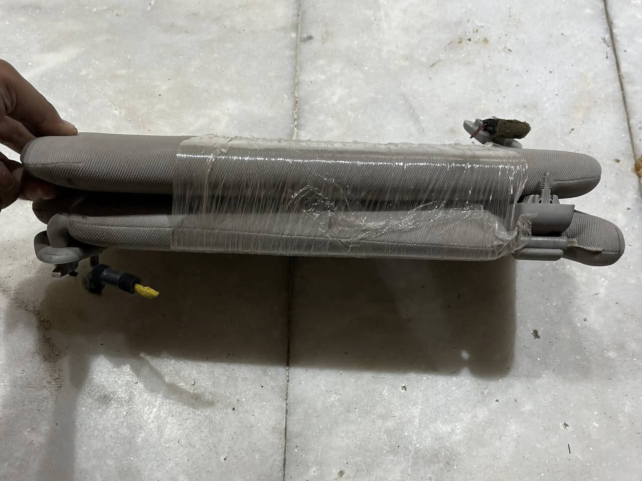 سلام عليكم اخوان … 
متوفر گفر مسجل سپورتج كامل مع تحكم التبريد 
و دگتات التبريد + الساعة + الازرار 
السعر ٣٠  الف 

گفر توكسان كامل مع دگتات التبريد + الساعة + الازرار  
السعر ٢٥ الف 

شمسيات توكسان لون رصاصي 
السعر ٢٥ الف للزوج 

يوجد توصيل 
بغداد -المشتل 
للاتصال ***********
