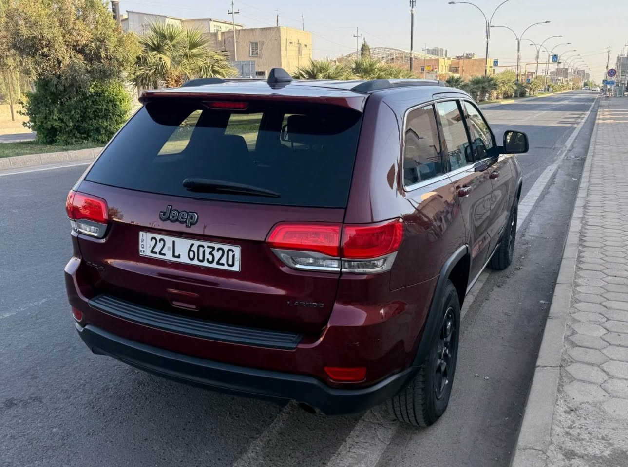 🔥 للبيع: جيب جراند شيروكي (Grand Cherokee) 2016 - وحش الطرق 🔥
لعشاق القوة والهيبة، متوفرة الآن في إربيل بمواصفات ممتازة وحالة فنية عالية.
📋 تفاصيل السيارة والمواصفات:
• الموديل: 2017.
• الفئة: لاريدو (Laredo).
• المسافة المقطوعة: 175,000 كم (ممشى حقيقي).
• نظام الدفع: 4x4 (دبل) فور باي فور حقيقي، أداء جبار في كل الظروف.
• الحالة العامة: السيارة نظيفة جداً (Excellent) وبحالة ممتازة.
• حالة البدن: بدون تعديل بارد نهائياً، البدن سليم ومحافظ على متانته وشكله الأصلي.
💰 السعر والمكان:
• المكان: إربيل (Erbil).
• السعر المطلوب: 235 ورقة (23,500$).
• ملاحظة: السعر مقابل النظافة والمواصفات يعتبر جداً مناسب للجادين.
📍 الموقع: إربيل - [يمكنك إضافة الحي هنا]
📞 للتواصل والاستفسار: [أضف رقم هاتفك هنا]
#جيب #جراند_شيروكي #إربيل #ErbilCars #Jeep2016 #للبيع #سيارات_العراق #Laredo4x4


**إذا كنت صاحب هذا الإعلان وتريد حذفه لأي سبب، رجاءا أرسل رسالة إلى الدعم الفني**