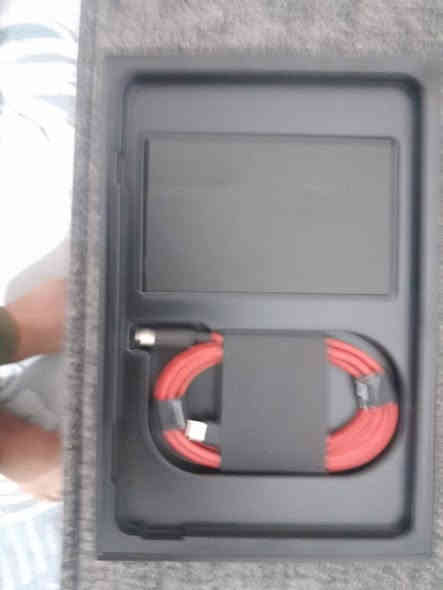 سلام عليكم ريد مجك استره بعده جديد بحالت الضمان مشحون10مرات صار سبوع من اخذته جهاز جكه مابيه جديد بمعنا الكلمه 120فريم ذاكره256 ملحقاته كلهن جدد سعره775وبيه مجال مكان رمادي سجاريه***********
