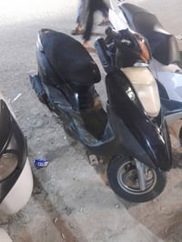 بريز للبيع بيه نقص بس كلوب لايت شغاله نكره سلف السعر ٣٠٠ وبيه مجال 077...