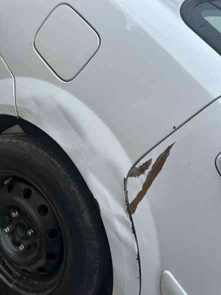 سلام عليكم
عندي هاي اوبترا للبيع 
الموديل /2013 
سياره رقمه شمالي بأسمي 
السياره  بيها فقط طخه بسيطه كما في الصوره والباقي  مكفوله من ضربه وصبغ وتبديل 
تخم تاير صدر جديد 
كير مكينه على وضع شركه 
للاستفسار على هاذا الرقم /***********
عنوان بغداد
