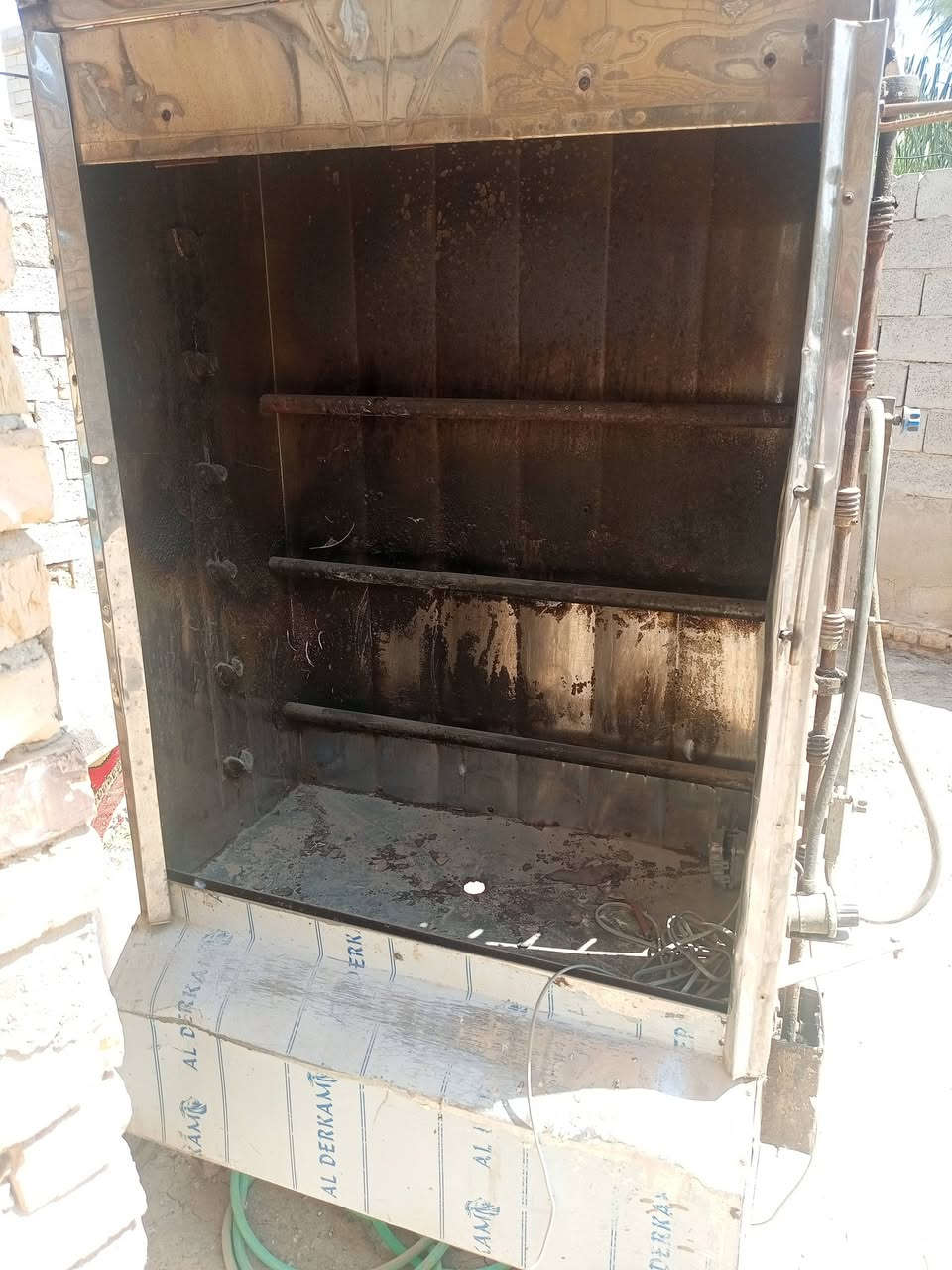 السلام عليكم
للبيع شوايه دجاج شغاله ونضيفه 
وهلاسه نضيفه مستخدمه شهر


**إذا كنت صاحب هذا الإعلان وتريد حذفه لأي سبب، رجاءا أرسل رسالة إلى الدعم الفني**