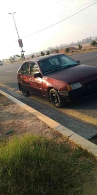 كاديت • ١٩٩٠ • اوتوماتيك