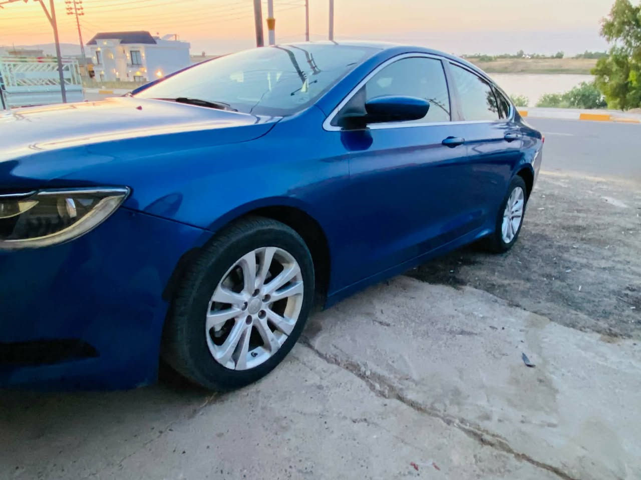 للبيع كرايسلر Chrysler 200) 200) ادوات متوم- بحالة ممتازة
ولون مميز
للبيع سيارة كرايسلر 200، تجمع بين الأناقة الأمريكية والأداء العملي. السيارة نظيفة جداً وجاهزة للاستخدام الفوري.
المواصفات:
(Tigershark) لتر 2.4 سلندر بسعة 4 :المحرك اقتصادي جداً في استهلاك الوقود وقوي الأداء.
اللون: أزرق ملكي (جذاب ومميز).
ناقل الحركة: أوتوماتيك 9 سرعات (تبديلات سلسة).
الحالة العامة: گير ومحرك شرط انطييك بيهن سياارة استعمال منزلي واقتصادية الى درجه ).
المميزات الإضافية: (دخول ذكي، تشغيل بصمة، شاشة, تحكم سكان, مثبت سرعة ، كشنات جلد  ).
السعر المطلوب: (47$) ويرهم مراووس


**إذا كنت صاحب هذا الإعلان وتريد حذفه لأي سبب، رجاءا أرسل رسالة إلى الدعم الفني**