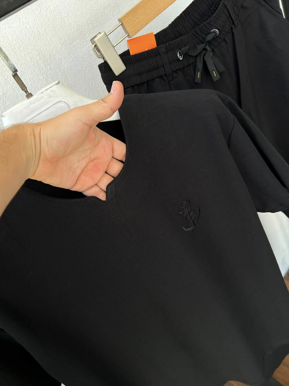 اسود فقط 🖤 
علق تم يوصلك السعر

#اسود
#تشيرت
#تشيرتات
#اسود_محرم
#تشيرتات_رجاليه


**إذا كنت صاحب هذا الإعلان وتريد حذفه لأي سبب، رجاءا أرسل رسالة إلى الدعم الفني**