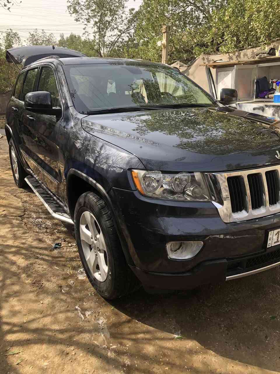 جيب ٢٠١٣ للبيع وارد امريكي حادثها جاملع ونيد بدون اير باكات مواصفاتها 
مثبت سرعه 
دواخل جلد 
مثبت سرعه  
كير مكينه كفاله 
تخم تاير 
حداده صدر وهزه وسنويه جديد 
تكحيلات بسيطه بيها 
مرايت كهربائيات 
سعر 160 
*********** 
***********
