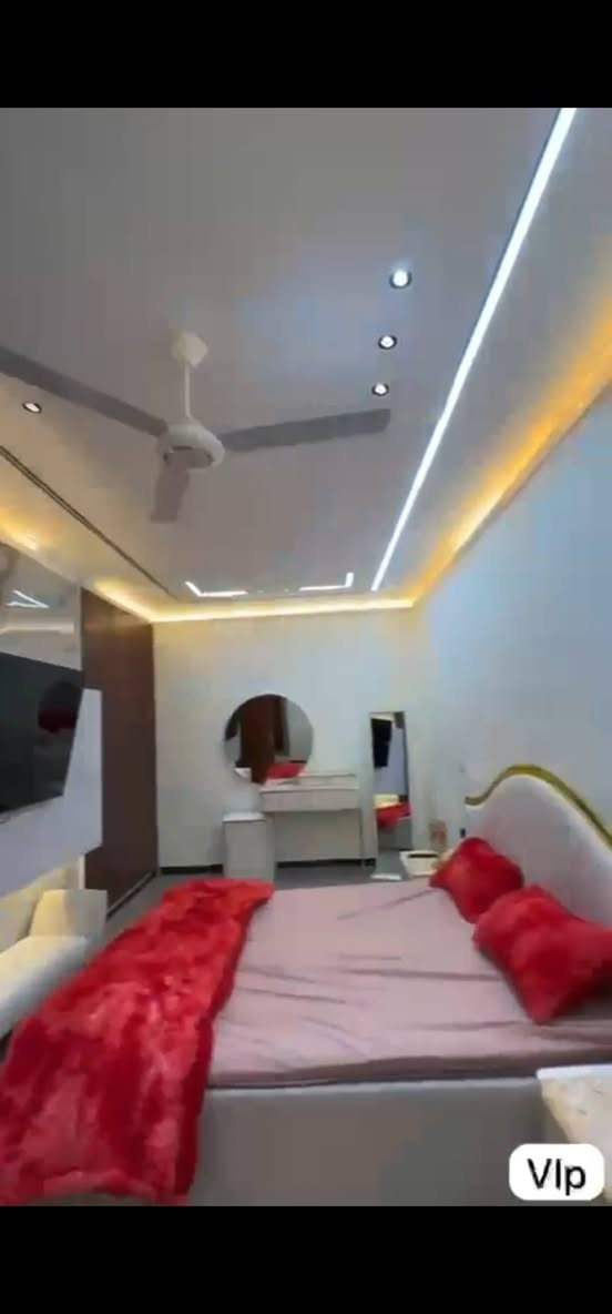 🏢 بناية للبيع – موقع مميز في نواب الضباط 🏢
بناية حديثة للبيع في منطقة نواب الضباط
📍 على شارع 20 مقابل الخدمات مباشرة
✨ موقع ممتاز وحيوي
🔹 المساحة: 200 متر
🔹 تحتوي على 6 شقق مؤثثة بالكامل
🔹 جميع الشقق مؤجرة وتدر دخل ممتاز
🔹 طابو صرف – تحويل باسم المشتري مباشرة
 للاستفسار الاتصال على الرقم *********** البصرة, العراق
