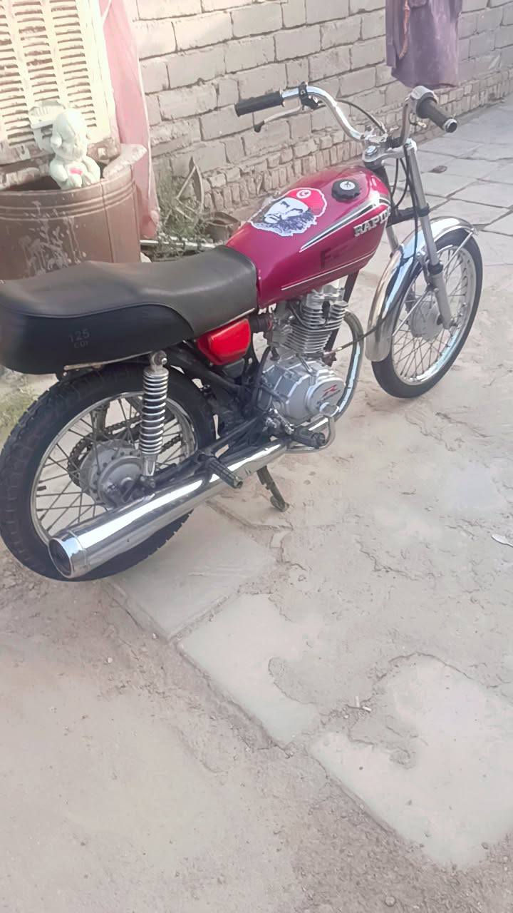 سلام عليكم دراجه للبيع وراق صولي بليته شاصي 15 مكان ناصريه مركز ***********
