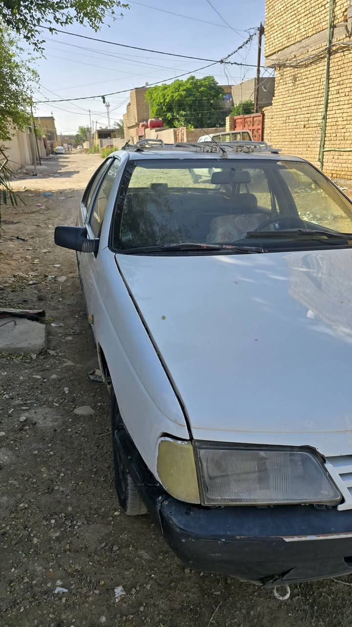 السلام عليكم
بيجو  للبيع سعرها 17 ورقة وبيها مجال 
*********** 
كوت الشهداء
