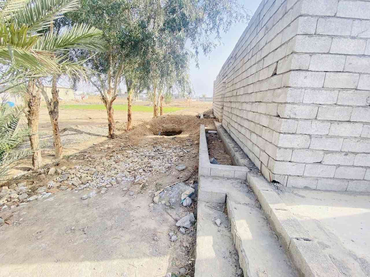 نصف دونم للبيع  مبني بي هيكل جاي من صيطرة النهروان بقرية داود سلمان  للتواصل ***********
