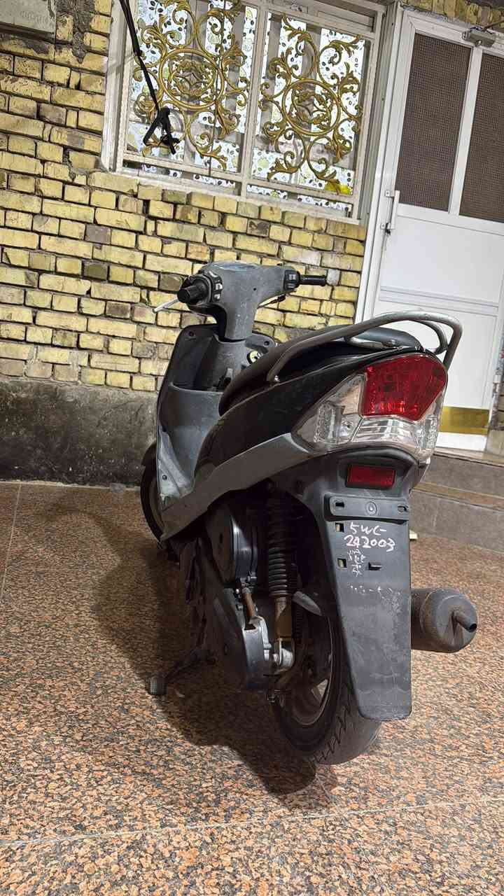 سلام عليكم دراجه ماكس قجمه كفاله عامه الدراجه ما ناقصه اي شي كلشي شغال بيه شلعه و معدل فول الدراجه (ما مفتوحه) الدراجه ناعمه كلش سعر الدراجه 850و بيه مجال مكاني بصره الكزيزه رقم ***********
