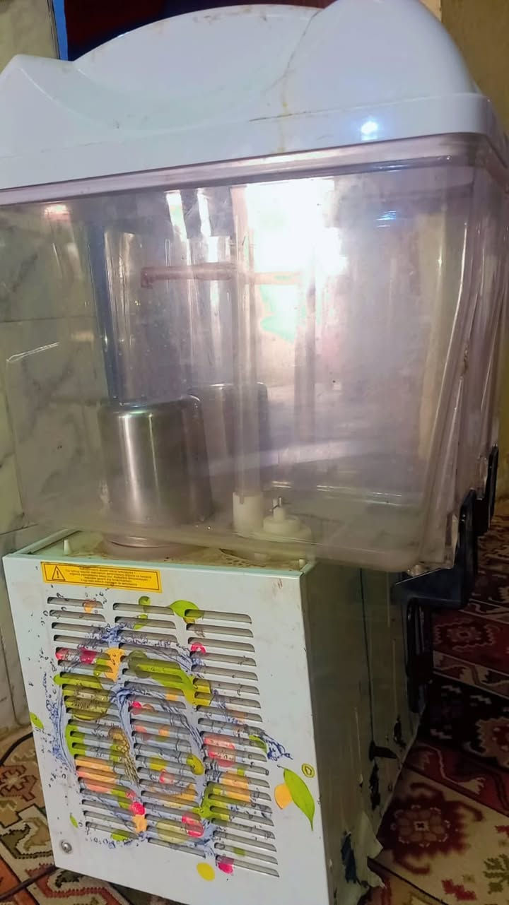 مكينة شربت شغالة اي عيب مابيها مشتريها مليون للبيع سعر 750 موقع ميسان


**إذا كنت صاحب هذا الإعلان وتريد حذفه لأي سبب، رجاءا أرسل رسالة إلى الدعم الفني**