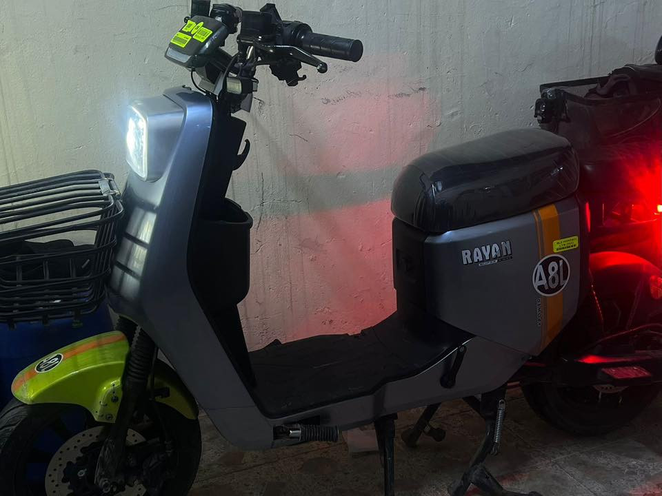 ماطور ريان موديل 2024 جديد وبطارية جديد حجم الملف 3000 مواصفات تشغيل بعد و4نمر السرعه 70الحقيقي للبيع 500 الف قفل الشراي يخابر على رقم *********** المكان موصل النبي يونس دورة الحمام
