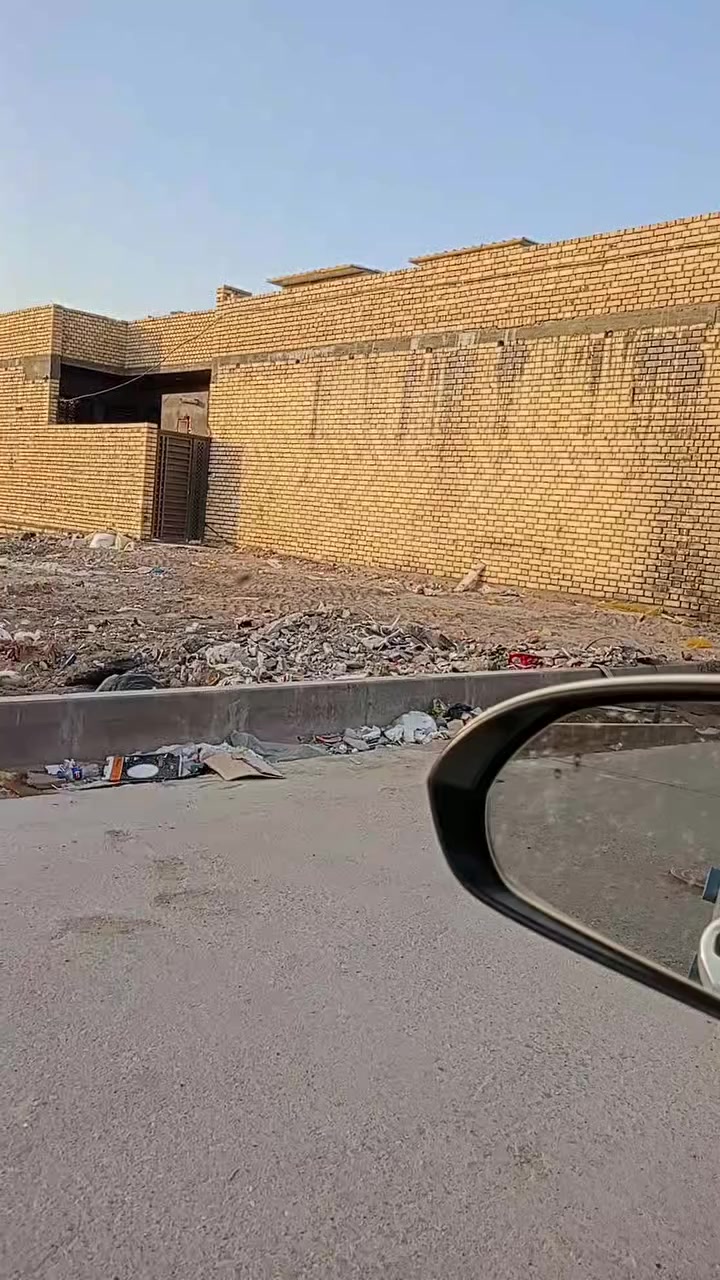 السلام عليكم بيتين البيع خلفي ومامي الموقع السكان قرب مدرست الحريه الستفسار ***********
