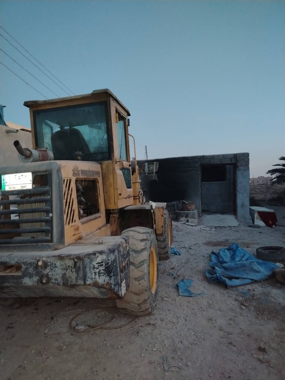 سلام عليكم بسب المواعيد الكاضبي  شفل صيني لبيع موديل 15 شخال مكينه توه مسويه تفصيل كثر تصل على الرقم ***********
