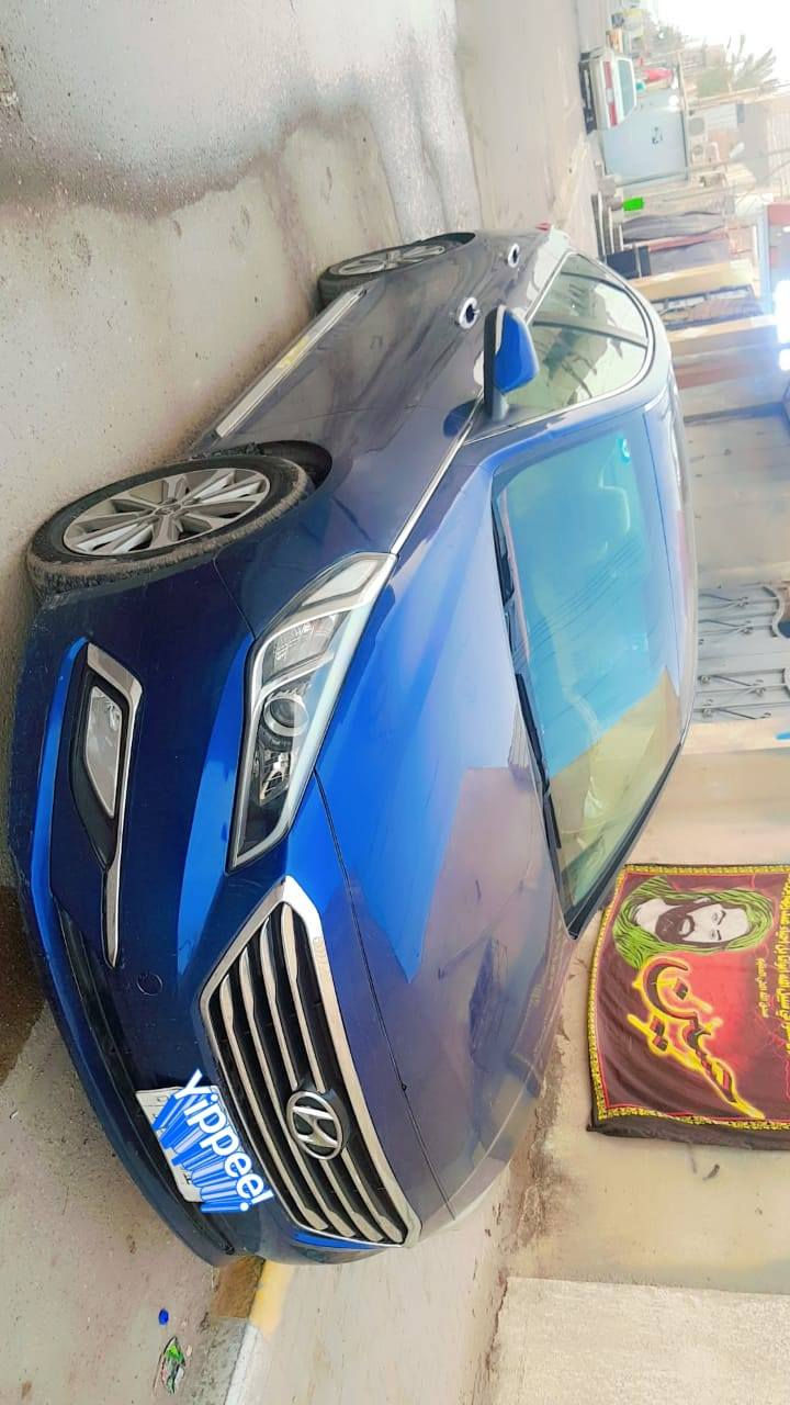 السلام عليكم سوناتا موديل 16 وارد أمريكي فول مواصفات بصمه فتحة سقف كامره حساسات رادار كل المواصفات بيها  حادثها بسيط جدا بس دعاميه بدون دواخل صور الحادث مرفقه أرقام وسنويه جدد رقم بغداد السياره جاهزه من كلشي كير مكينه حداده خير من الله استخدام شخصي مامتعوبه تاخذها ألف دينار ما تصرف عليها مكان السياره بصره السعر 123 وبيها مجال لشراي والمو شراي يدعينه الله يرحم والديكم وهذا رقم راعيها انه مكلف بالنشر ***********
