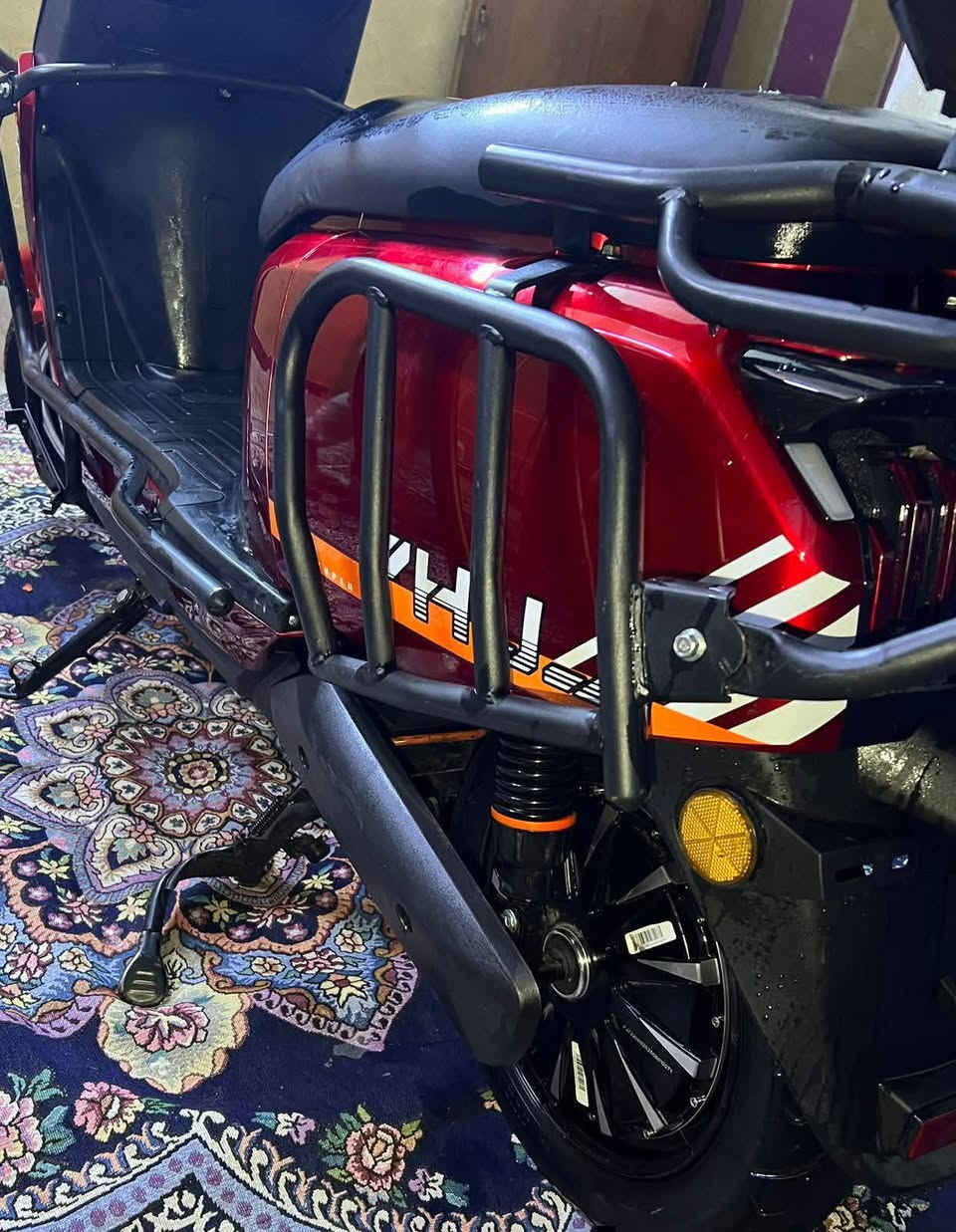 السلام عليكم دراجه للبيع شحن نوعها فوچي باتريات سته مسطره سرعه 80 تمشي 80كيلو ملف ألفين وميتين سعر 600 العنوان بغداد حي العامل ***********
