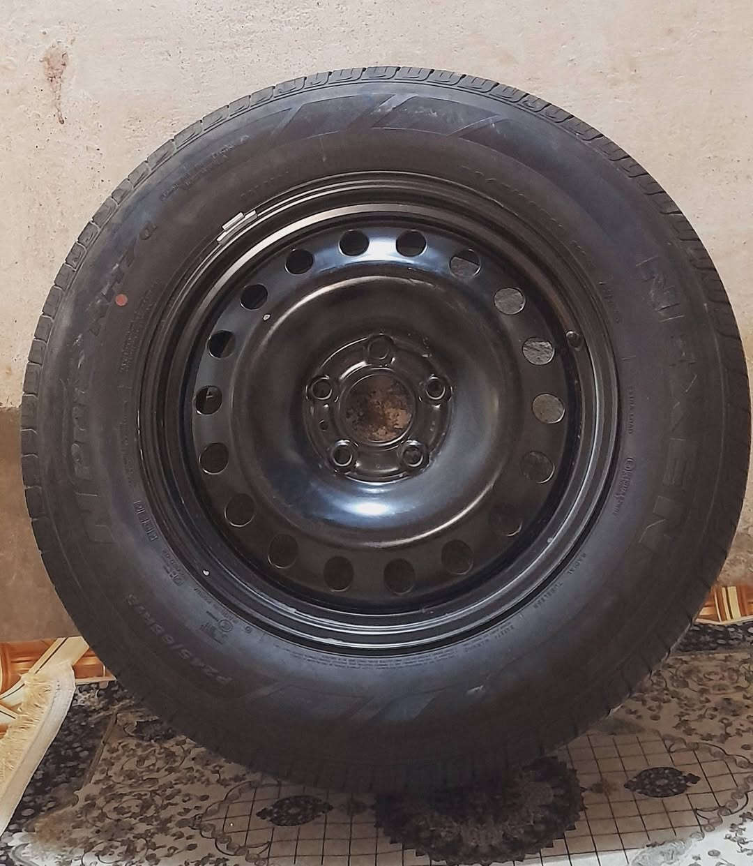 رنك حجم 18 مع تاير جديد 2 سبير ياباني جديد ما ماشي 3 كنبريسر مال محرك 3600 جديد السعر اتصل العنوان البصرة خور الزبير  الرقم ***********

