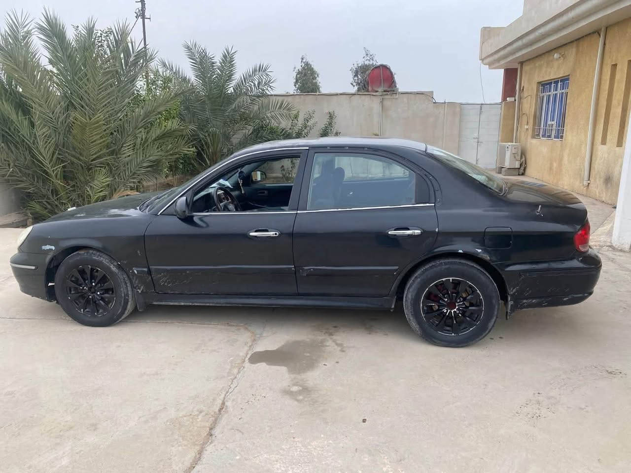 السلام عليكم
سوناتا وفود 2002 
سته سلندر   تحويل مباشر
رقم انكليزي جديد بغداد
السياره خطين عليها منضومه غاز 
تخم تاير جديد
مكينه وكير جدد مصار شهرين من شديتهن كهربائيات كلهن شغلات سياره خير من الله على ايدي بس الكشر يريد شويه ترتيب فقط   
السعر 67 وبيه مجال للشراي
رقم التلفون                                   ***********
واسط الصويره
