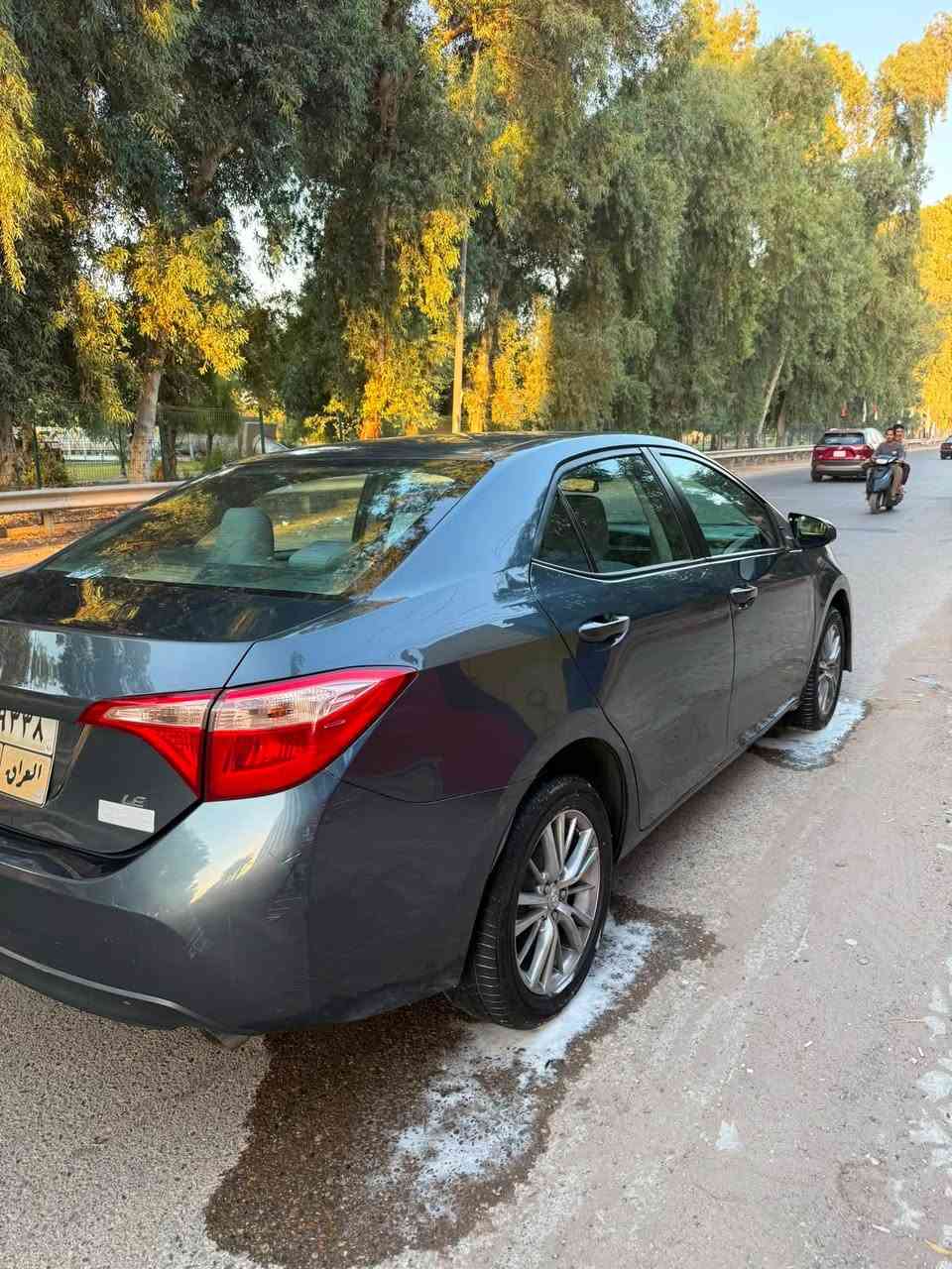 السلام عليكم ورحمة الله وبركاته
‏‎       ——— لـلـبـيع  ———

تويوتا كورولا.        — Toyota Corolla

‏‎وراد أمريكي.          —  ايرباك سليم  

‏‎الموديل                —  2018  

فئة                       —  LE

حجم المكينه         —  V4/1800

حالة السياره.    — صبغ ((جاملغات اماميه فقط بدون دواخل -))

وبيه شويه بارد جوه القبق البانزين 

‏المواصفات 

-كشنات - مخمل 

-كشنات تدفئه 

-كشنات تبريد 

-ستيرن تدفئه  

-ليد نهاري  

‏‎-شاشه كبيره تدعم نظام الأبل كار باي ونظام الاندرويد 

‏‎-تبريد منفصل 

‏‎-تحكم ستيرن جهتين 

‏‎-تحديد سرعه 

‏‎-مانع انزلاق 

-رادار امامي 

‏‎-تحديد مسار 

- تنبيه ما قبل الاصطدام

‏‎-كامره خلفيه

‏‎باقي المواصفات المعروفه 

‏‎السعر            — 127$

رقم السياره    — أربيل 

‏‎موقع  السياره — بغداد جميلة 

الاستفسار _ ***********
