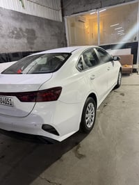 سيراتو 2023 مكفولة كفالة عامة  ماشيه ٦٩ محرك ٢٠٠٠ داخل لونين قطعتين تب...