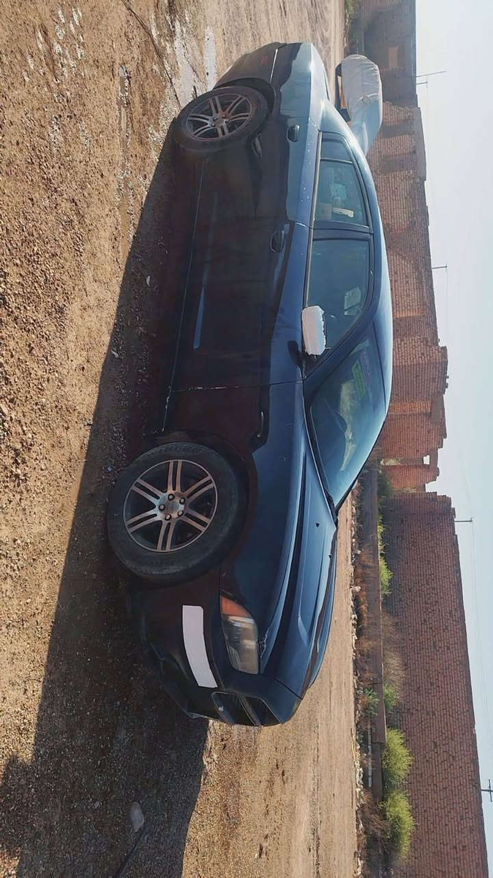 سلام عليكم  بيع مستعجل جارجر مديل2014 سياره وارد كندي ما بيه حادث فقط مصبوغه صفره تكسي ومرجعينه لونه نيلي سياره حلوه ونضيفه سياره مكينته جديد مال صالي سبع تيام من شاهده رقم بصره هزه كامله فقط تحط لزكه السعر 125وبيه مجال لطيبين مكاني بصره الدير رقمي *********** البصرة, العراق
