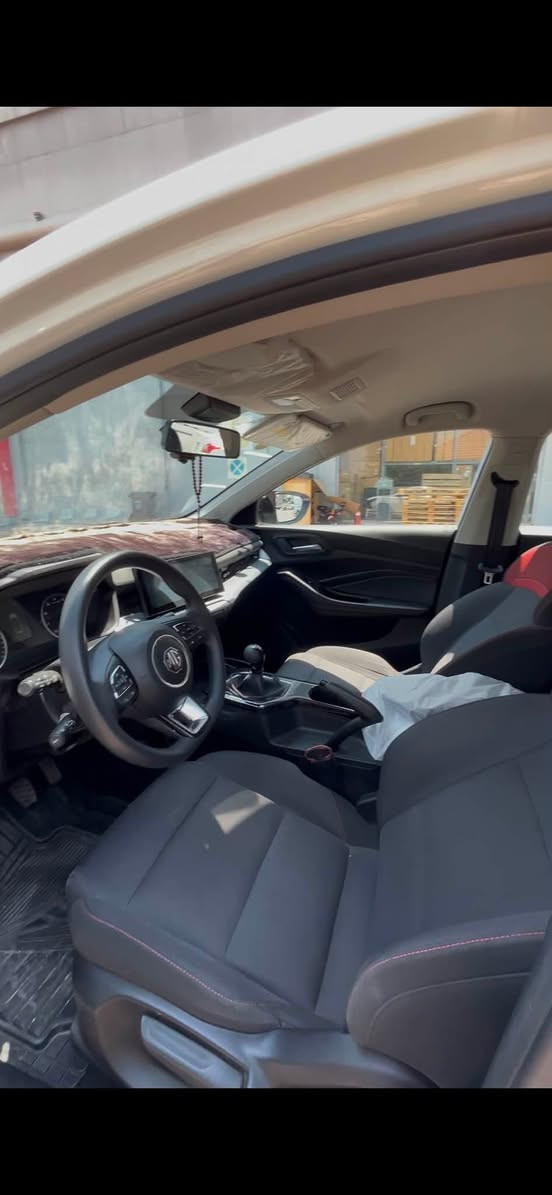 Mg gt 2025 
 سه ياره كه گير عاديه بي مه سره فه بۆ فروشتن 
ماسه فات 

-يه ده به سمه يه 
-ته عديل سورعه يه 
لايت عه ده سه يه 

جوانكاري بۆ كراوه بلاجيك تۆري بۆ داندراوه دفيوزه ري دواوه ي بۆداندراوه سه ياره كه بي ته عديله و بي بوياغه 
***********.
