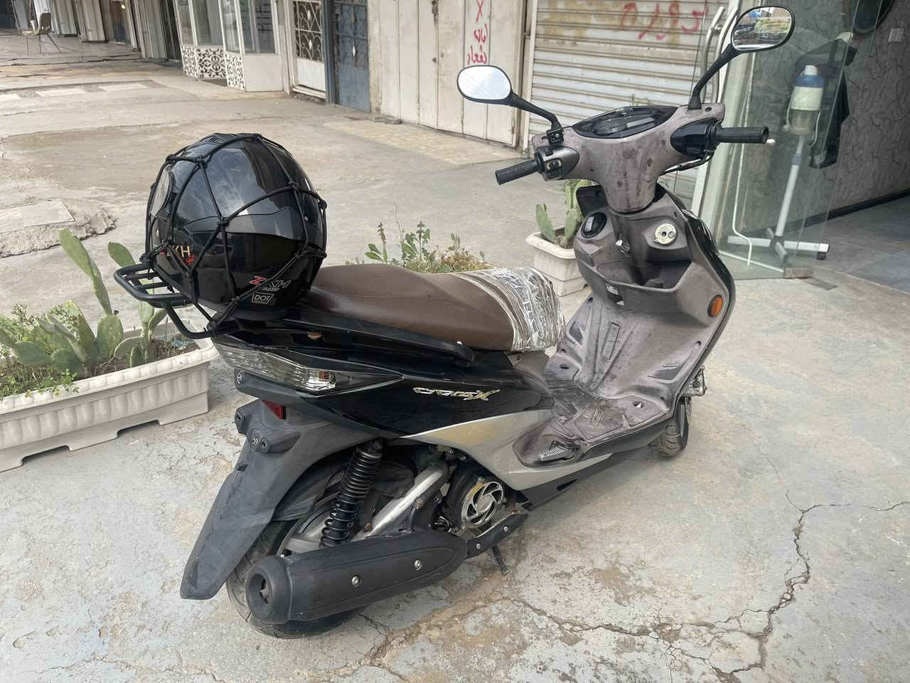 سكنس لد ياباني اصلي مال رنبه  نظيفه جدآ 1,400,000 دينار لستفسار ***********
