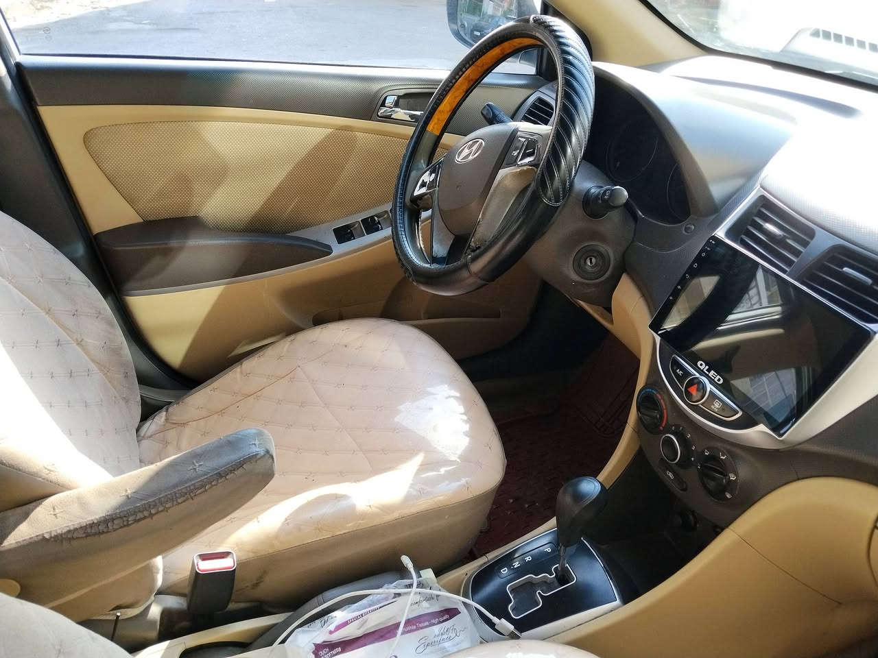 اكسنت 2013 خليجي محرك 1600 دوش رقم بغداد باسمي كير محرك تبريد كفاله تايرات باتري صدر سياره جاهزه من كلشي باسمي شاشه كامره تحكم ستيرن فتحه سعرها 103 وبيها مجال مكاني بغداد الكرخ ***********
