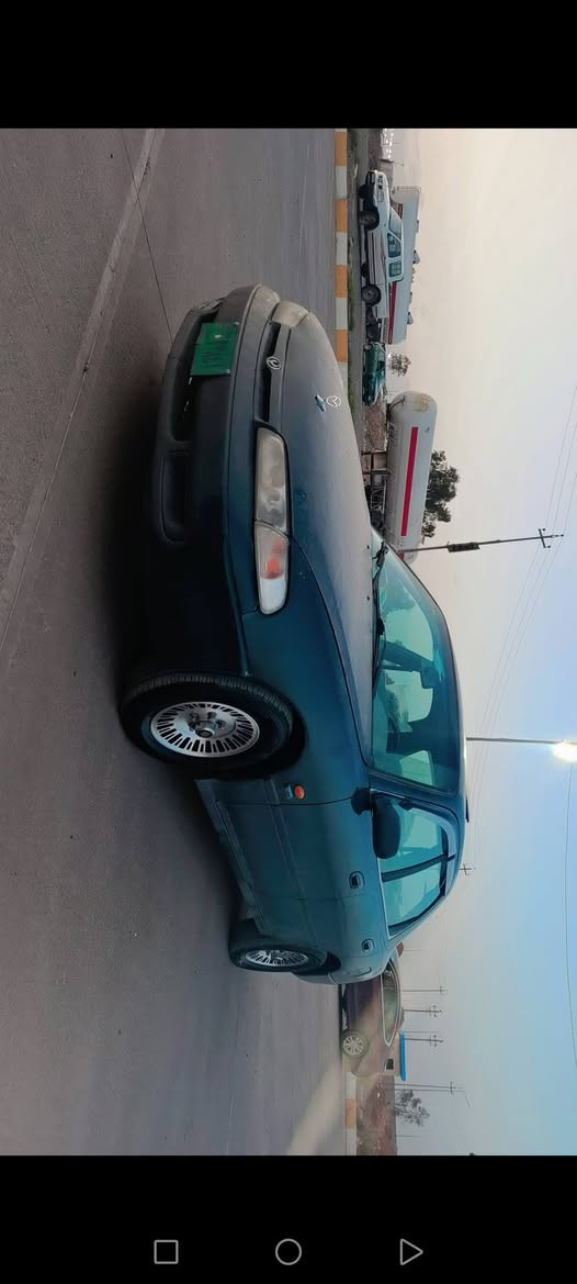 مازدا فاسوليا موديل ١٩٩٣ ارم بلاستيك و سه نه وي ليدراو وه ركه راو نيه هيج سيلات كيجي بنزين حماوه كاره بايي هه مووي مزبوت  جوار تايه ي نوي يه اكه ر مشته ري تيل بكه ***********
***********
