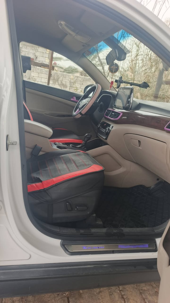 سلام عليكم سياره البيع توكسان مديل2020 سياره كفاله عامه بيها فقط بخشم البنيد بارد او  كير ومحرك كفاله عامه حداديه جديده موصفات 5عدسات كشنات جلد +كهربائيات شاشه فول موصفات سياره ماناقصه شي جاهزه لل اخير  رقم  التلفون ***********
