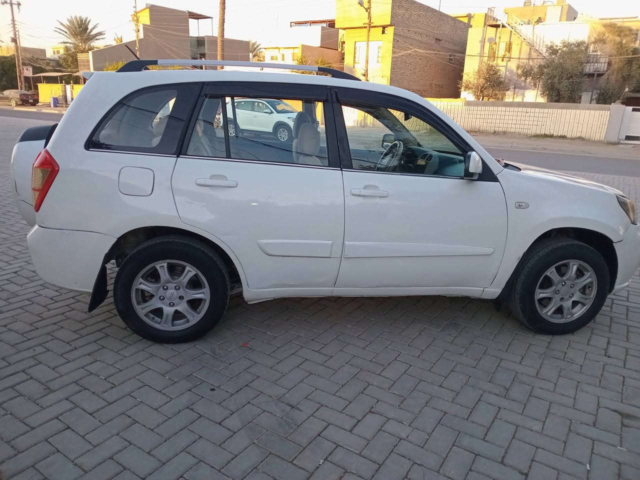 السلام عليكم للبيع شيري تيكو 2013كير گهربائي رقم بغداد الدولي الجديد هزه جديده بيها قطع صبغ كير ومحرك وكهربائيات جاهزه ماببها اي نقص ***********ه‍
مكان السياره بغداد الكرخ 
ألسعر 58وبيها مجال قليل
