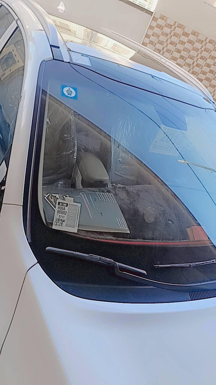 السلام عليكم
سورنتو 2019 خليجي ✅✅ 
مكفوله كفاله عامه من لشخط ولرصعه ✅ 
سياره بيها جاملغ خلفي ونص من الباب الخلفية جهة الصدر عدا مكفول من كلشي سبير ما نازل كراسه باب البيت🔥 

فول مواصفات 1/1 

1-بانوراما 
2-شاشه كبيره 
3-كشنات كهربائي 
4-صندوق كهربائي 
5-سبعه راكب 
6-ثلاث قطع تبريد 
7-عدسه كاميرا 1 خلفيه 
٨- حساسات امامي خلفي 
٩- كشنات تبرد تدفئة
11-مكينه 3600 
12-سايد بريك ( بصمه) 
13-لد ضوئي 
14-تحكمات ستيرن _درايف مود_سمارت مود_سبورت مود
15-شحن ذاتي 
16-منفذ شحن لاسلكي 3 

وبعد بيها مواصفات هواي 🔥 
سياره جديده جداً دينار ميحتاج تصرف عليها  
رقم بغداد
السعر ٢٤٥ ورقه وبيها مجال🔥 
السياره بأسمي شخصياً 
مكان السياره  كربلاء طويريج 
بيه سونار قبل اسبوع سويته من المندلاوي
للأستفسار ***********📞📞
