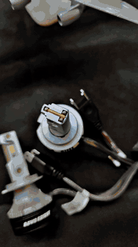 ليد ماركة داون نايت فول لايت
متوفر ١٥٠ واط و ١٣٠ واط حقيقي ... ٣ براد متوفر ابيض فقط 
H1 H4 H7 H8H9H11 9005 9006 9012 
ع الفحص ما عجبك يرجع اي استفسار خاص او واتساب ***********
