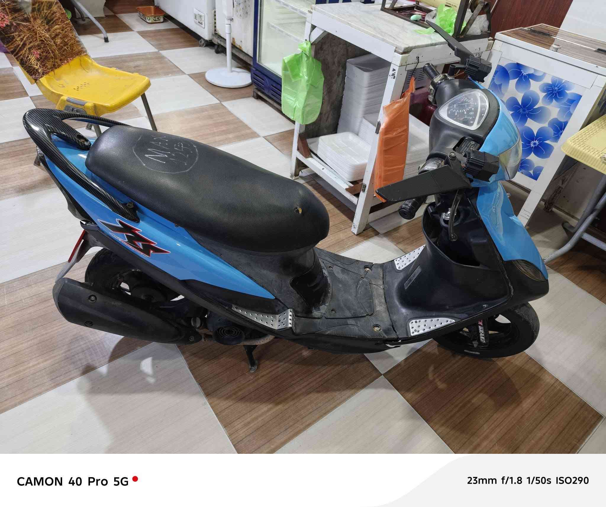 سلام عليكم
ماكس عدله نكره سلف هندر دراجه كامله 
كلها شغاله 
عدى الولفات بيهن ضعف غير هاذ الحجي تاخذه بلاش 
معدل فول 
كلجات جدد تفتح وتشوف كلج خلفي جديد وامامي
المو شراي ليضل يعامل 
السعر ٤٥٠ بيها مجال قليل 
ب ٤٠٠ مابيع لحد يدك عليه 
مكاني الكوت 
***********
